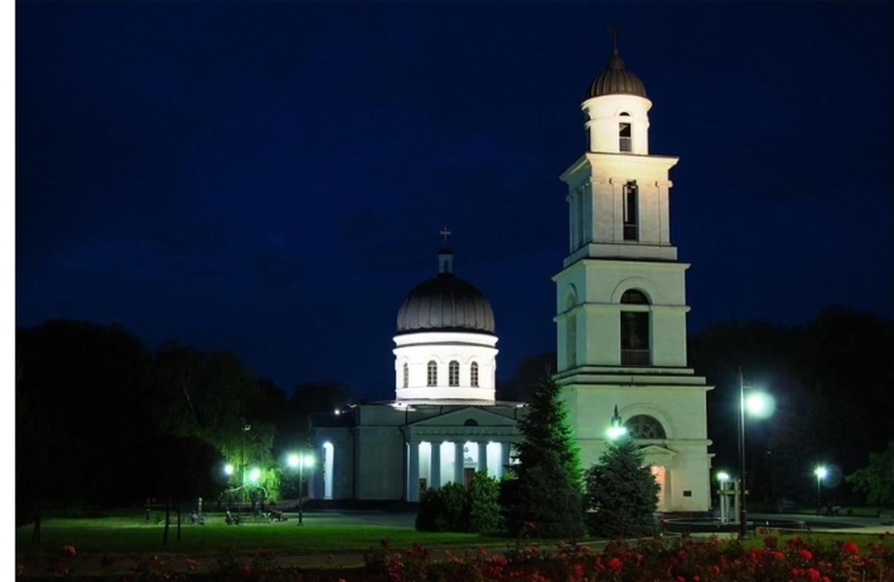 Ultracentral Armeneasca Street Kiszyniów Zewnętrze zdjęcie